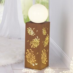 Dekoracyjny słupek LED MAXXMEE „Farmer Rose” z kulą świetlną - 65 cm
